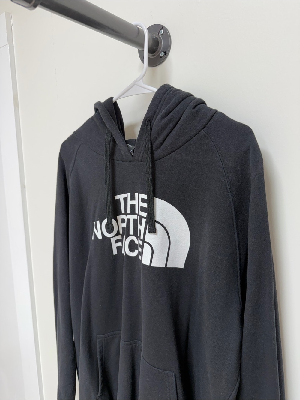 The North Face Women’s Black Logo Hoodie Sweatshirt